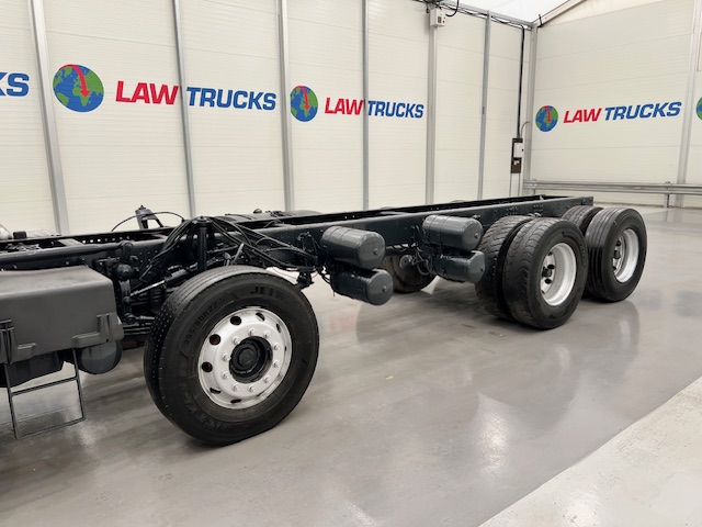 Scania P400 8×4 Day Cab Chassis