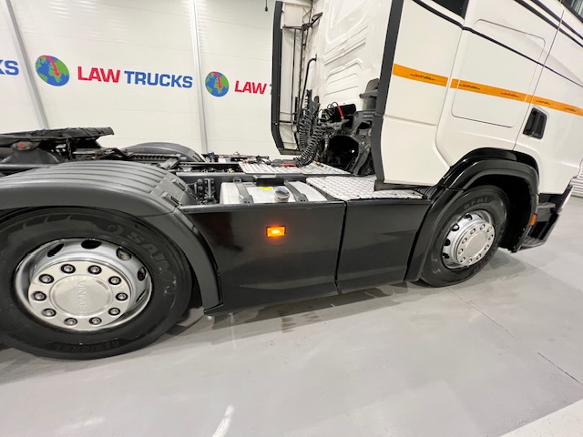 Scania R450 6×2 Midlift Tractor Unit