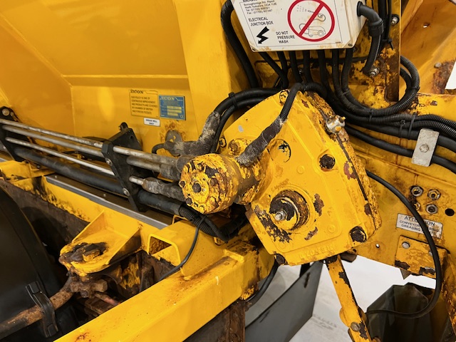 Volvo FE 240 4×2 Day Cab Gritter