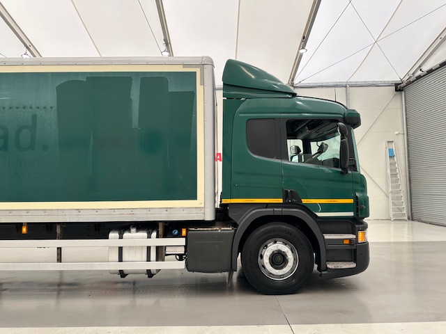 Scania P250 4×2 Sleeper Cab Box Van