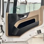 Mercedes Actros 1824 4×2 Sleeper Cab Curtainsider - thumbnail