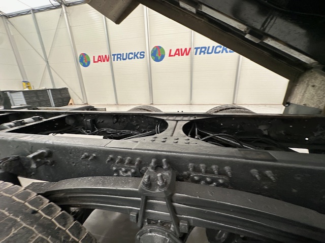 Volvo FM9 300 6×4 Sleeper Cab Tipper Manual