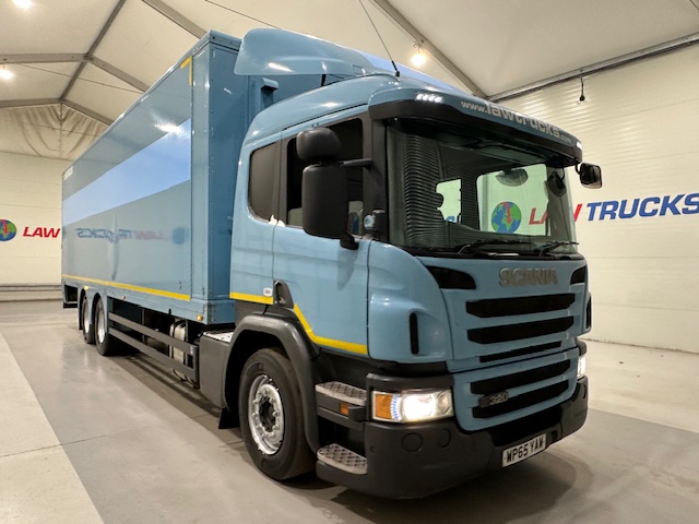 Scania P320 6×2 10 Tyre Rear Lift Insulated Box Van