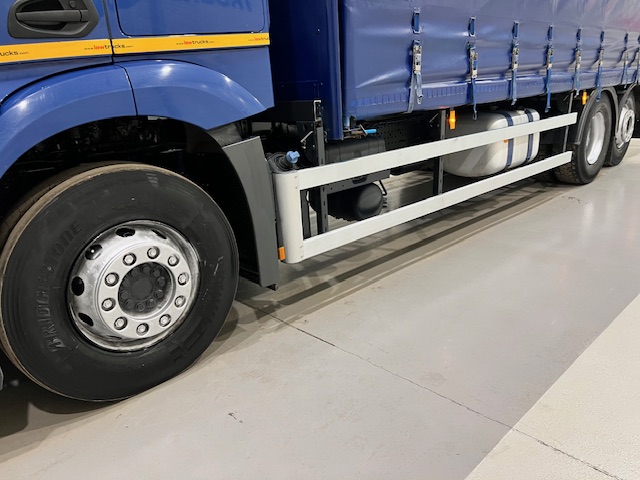 Mercedes Actros 2530 6×2 Sleeper Cab Curtainsider