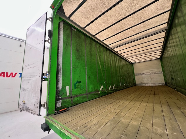 Mercedes Actros 2536 6×2 Sleeper Cab Curtainsider