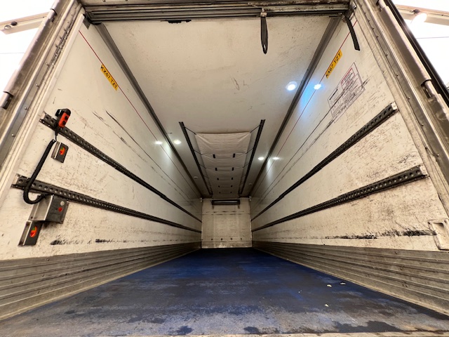 Scania P250 4×2 Sleeper Cab Fridge Box