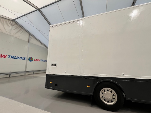 Scania P94 220 4×2 Sleeper Cab Box Van Manual