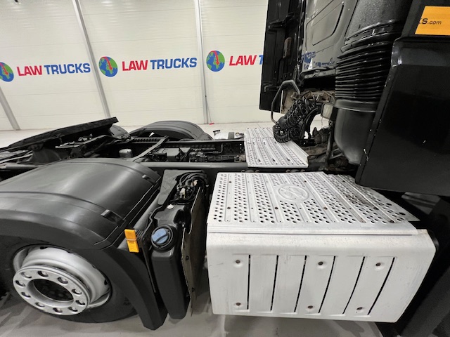 Mercedes Actros 2545 6×2 Midlift Tractor Unit