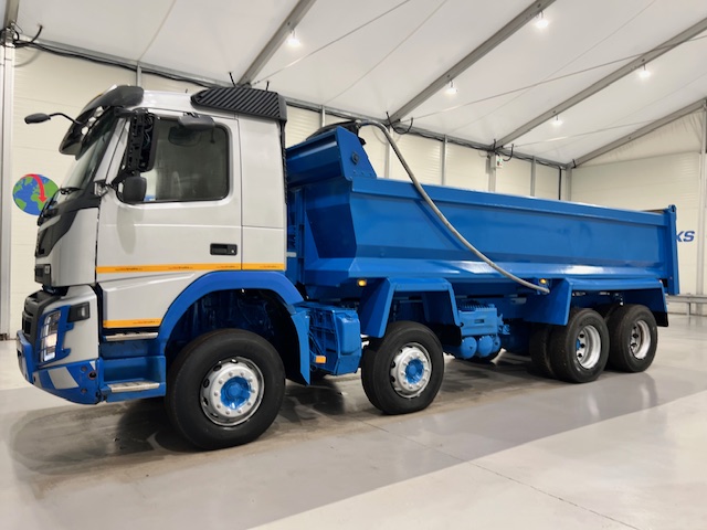 Volvo FMX 410 8×4 Day Cab Steel Tipper