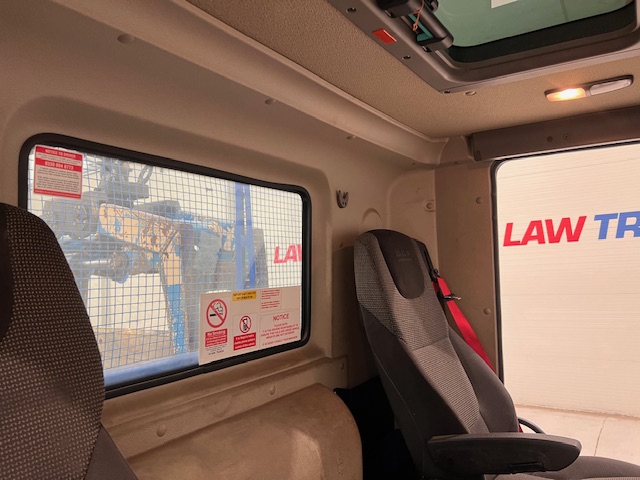 DAF CF75 310 Day Cab Dropside Brick Grab