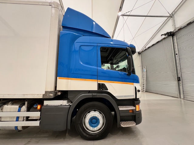Scania P250 4×2 Sleeper Cab Fridge Box