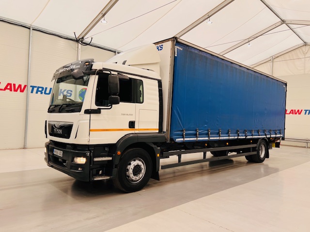 MAN TGM 18.250 Sleeper Cab Curtainsider