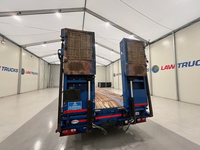 Kassbohrer Tri Axle Machinery Carrier Lowloader