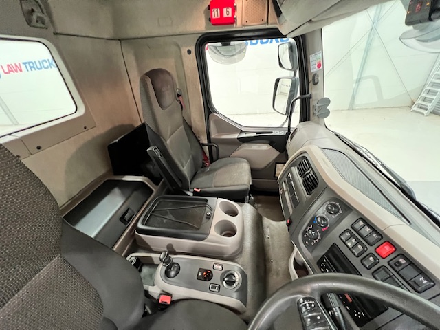 DAF LF 260 4×2 Rest Cab Tractor Unit