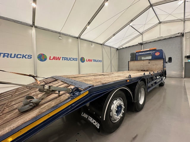 Volvo FM12 340 Rear Lift Sleeper Beavertail