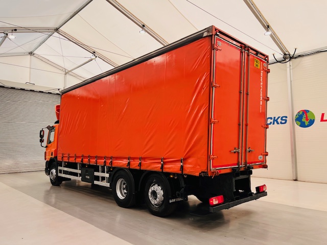 DAF CF75 310 6×2 Rear Lift Day Cab Curtainsider