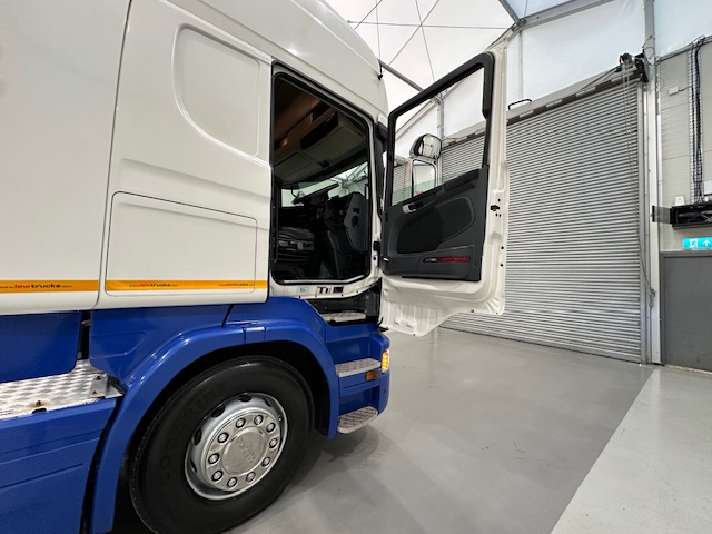 Scania R450 6×2 Midlift Topline Tractor Unit