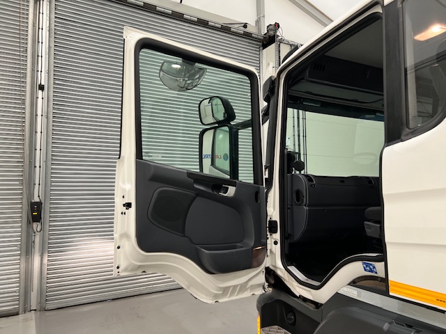 Scania  P370 8×4 Day Cab Tipper