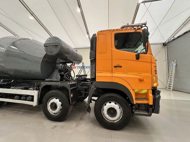 Hino 700 3241 8×4 Cement Mixer