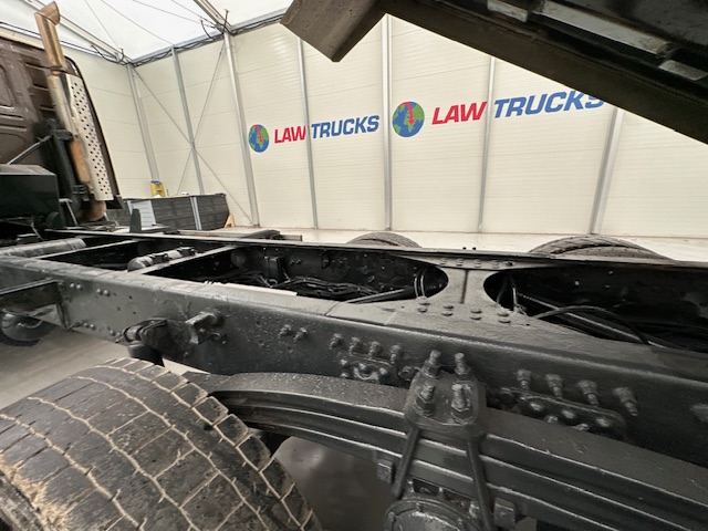 Volvo FM9 300 6×4 Sleeper Cab Tipper Manual
