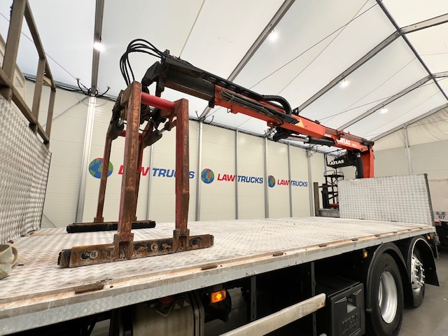Volvo FM 450 Dropside Brick Grab Drawbar