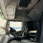 Mercedes 2543 6×2 10 Tyre Rear Lift Sleeper Cab Box Van - thumbnail