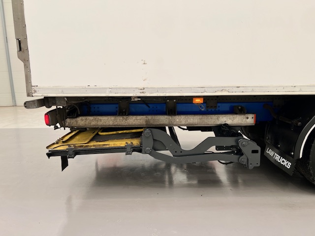 Scania P250 4×2 Sleeper Cab Fridge Box