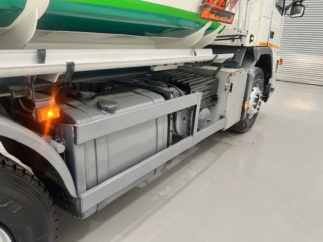 Volvo FM9 300 19000 Litre Fuel Tanker