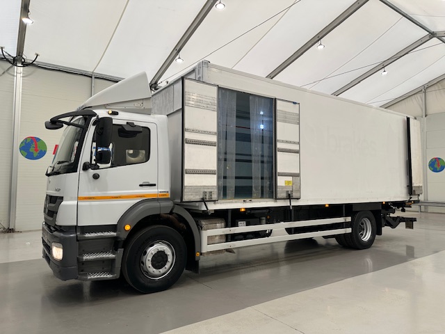 Mercedes Axor 1824 Day Cab Box Van
