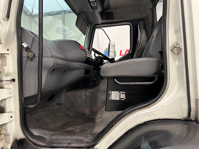 DAF LF55 220 4×2 Steel Tipper Grab Manual