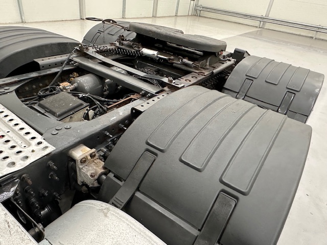Volvo FM 450 6×2 Midlift Tractor Unit