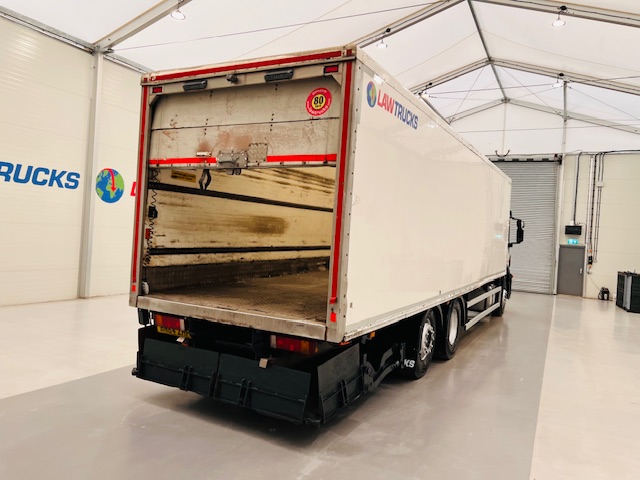 Iveco Stralis 310 AT Euro 6 6×2 Box Van