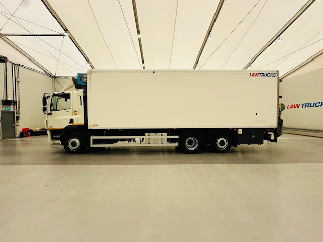 DAF CF 290 6×2 Rear Steer Fridge Box