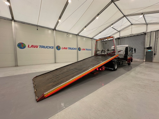 MAN TGL 12.220 Crew Cab Tilt and Slide