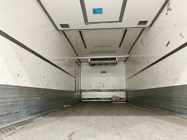 Mercedes Actros 1824 4×2 Sleeper Cab Fridge Box
