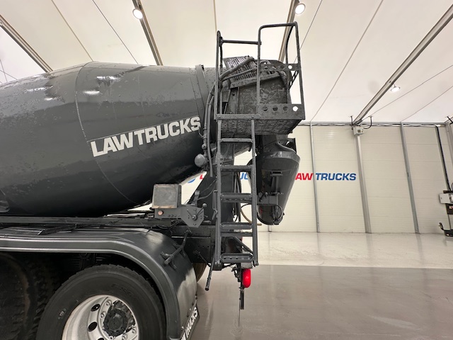 DAF CF 370 6×4 Day Cab Concrete Mixer