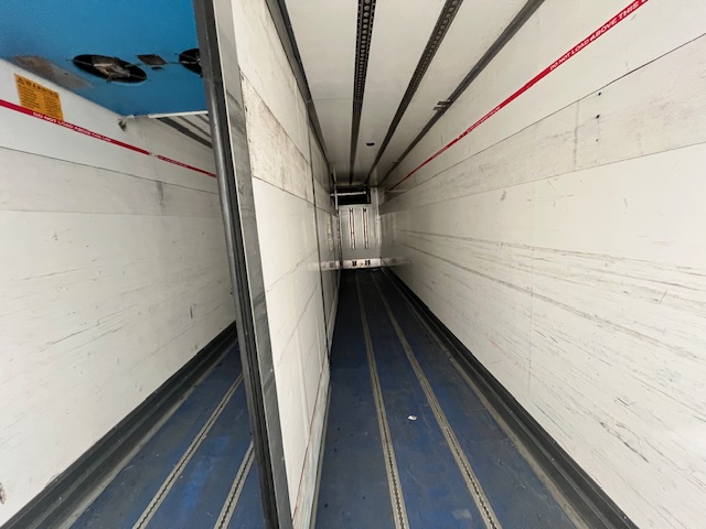 Mercedes Actros 2532 6×2 Rear Lift Day Cab Fridge Box
