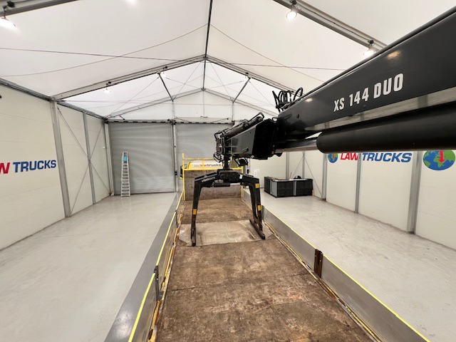 Mercedes Axor 2529 Rear Lift Brick Grab Manual
