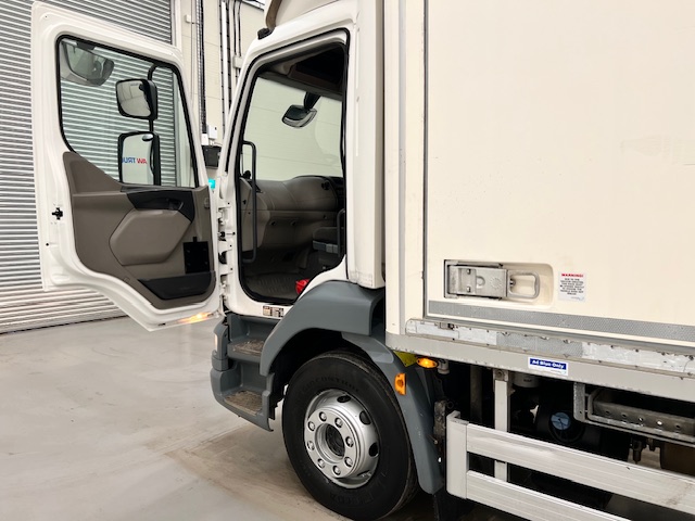 DAF LF55 220 Day Cab Fridge Box