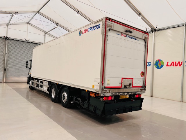Iveco Stralis 310 AT 6×2 Fridge Box