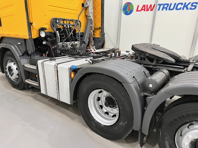 Scania R450 6×2 Rear Lift Tractor Unit PTO