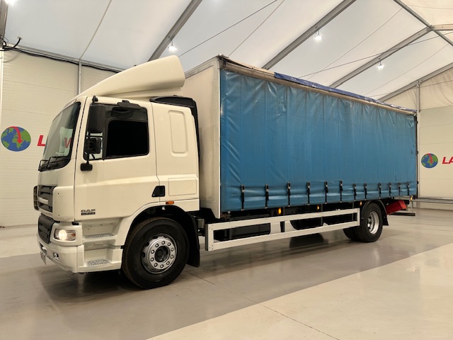 DAF CF65 220 Sleeper Cab Curtainsider Manual
