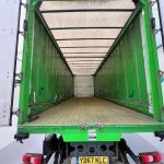 Mercedes Actros 2536 6×2 Sleeper Cab Curtainsider - thumbnail