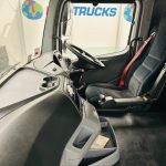 Mercedes 2543 6×2 10 Tyre Rear Lift Sleeper Cab Box Van - thumbnail