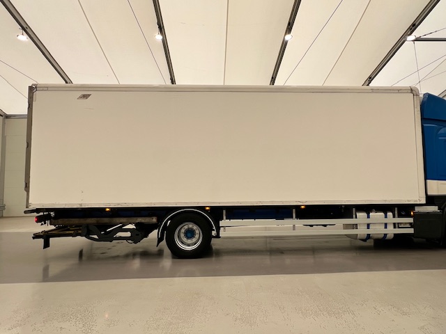 Scania P250 4×2 Sleeper Cab Fridge Box