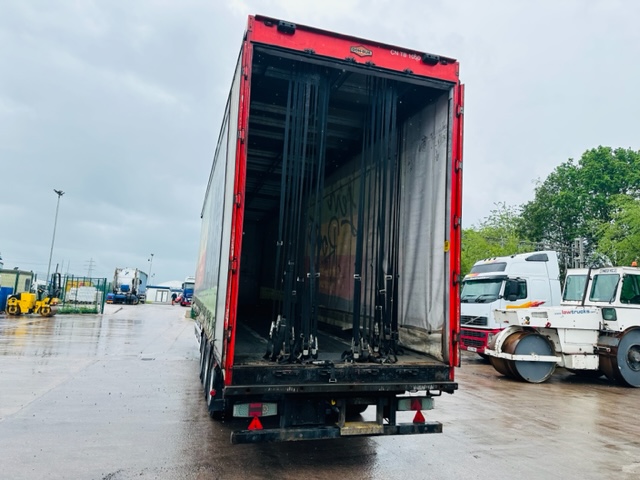 Don Bur Tri Axle 4.88m Curtainsider Trailer