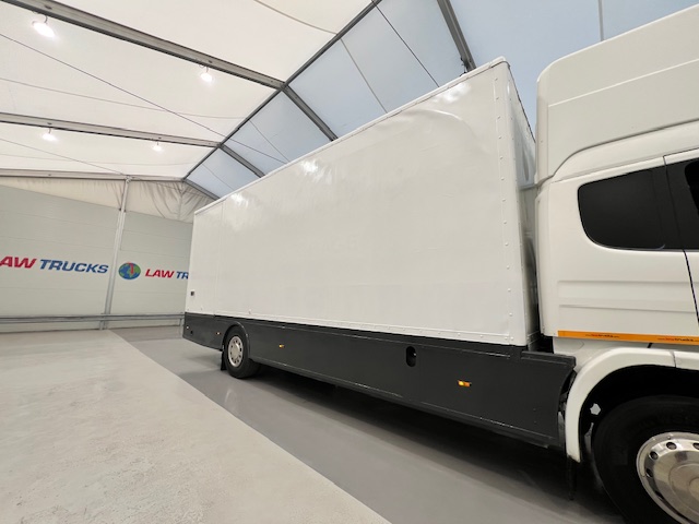 Scania P94 220 4×2 Sleeper Cab Box Van Manual
