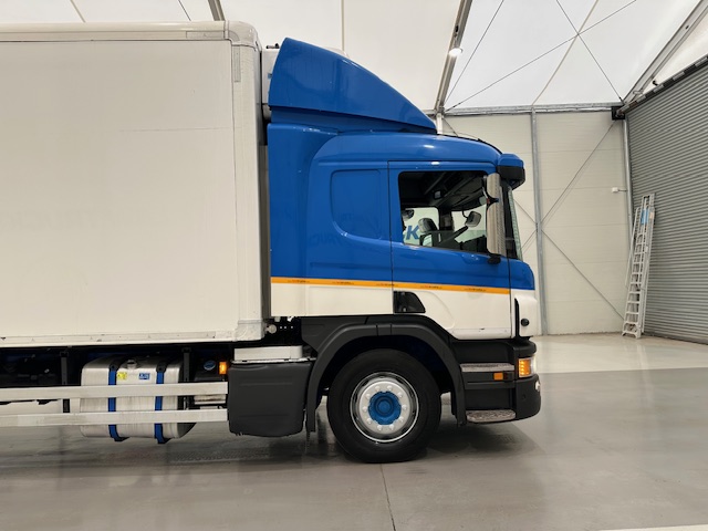 Scania P250 4×2 Sleeper Cab Fridge Box