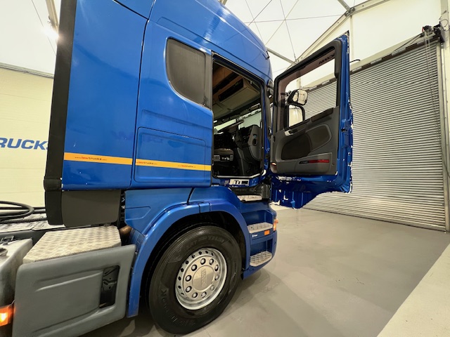 Scania R440 6×2 Midlift Topline Tractor Unit PTO