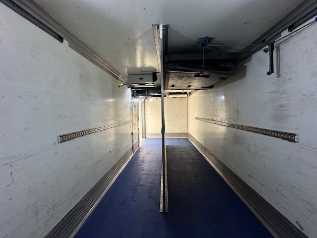 DAF CF 370 6×2 Sleeper Cab Fridge Box